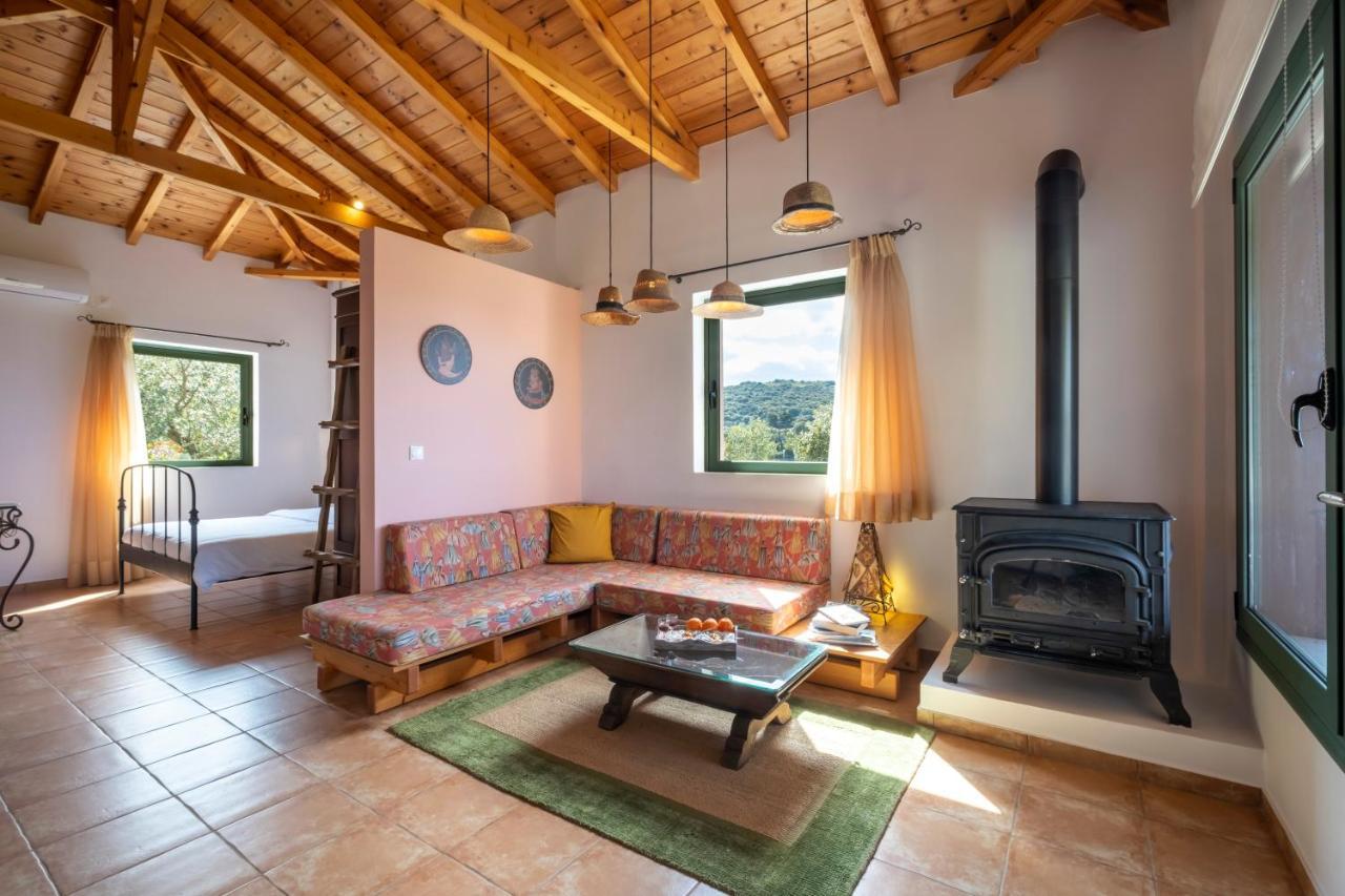 Chamaloni Cottages Финикунда Екстериор снимка